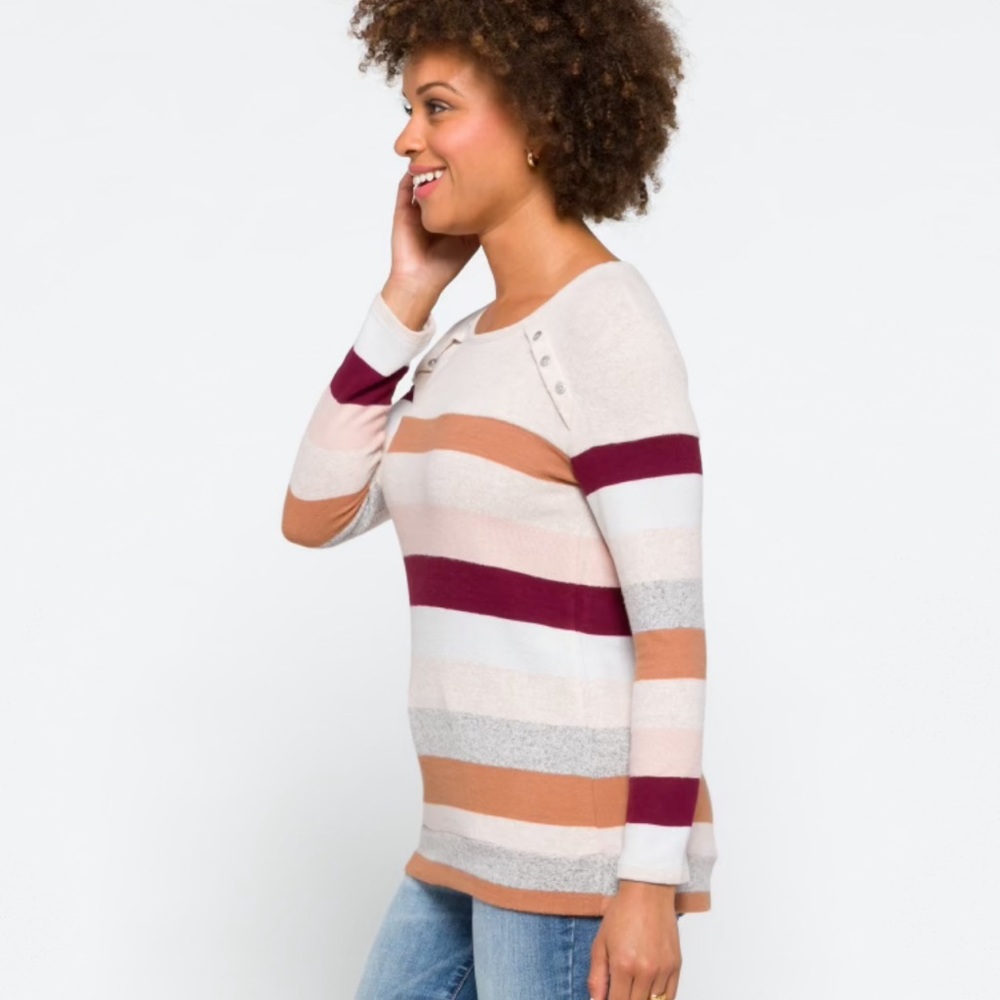 Market & Spruce Gloria Button Detail Knot Top